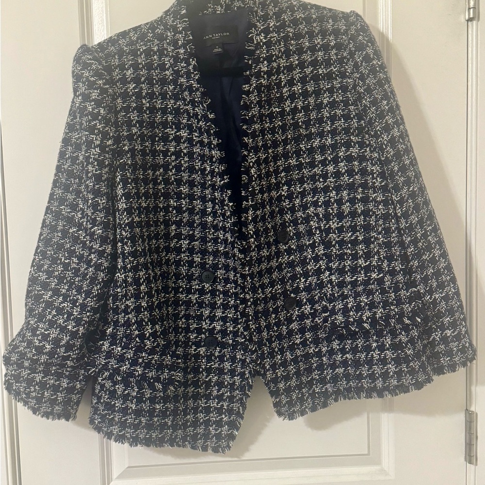 Ann Taylor Factory Classic Navy and White Blazer - size 16